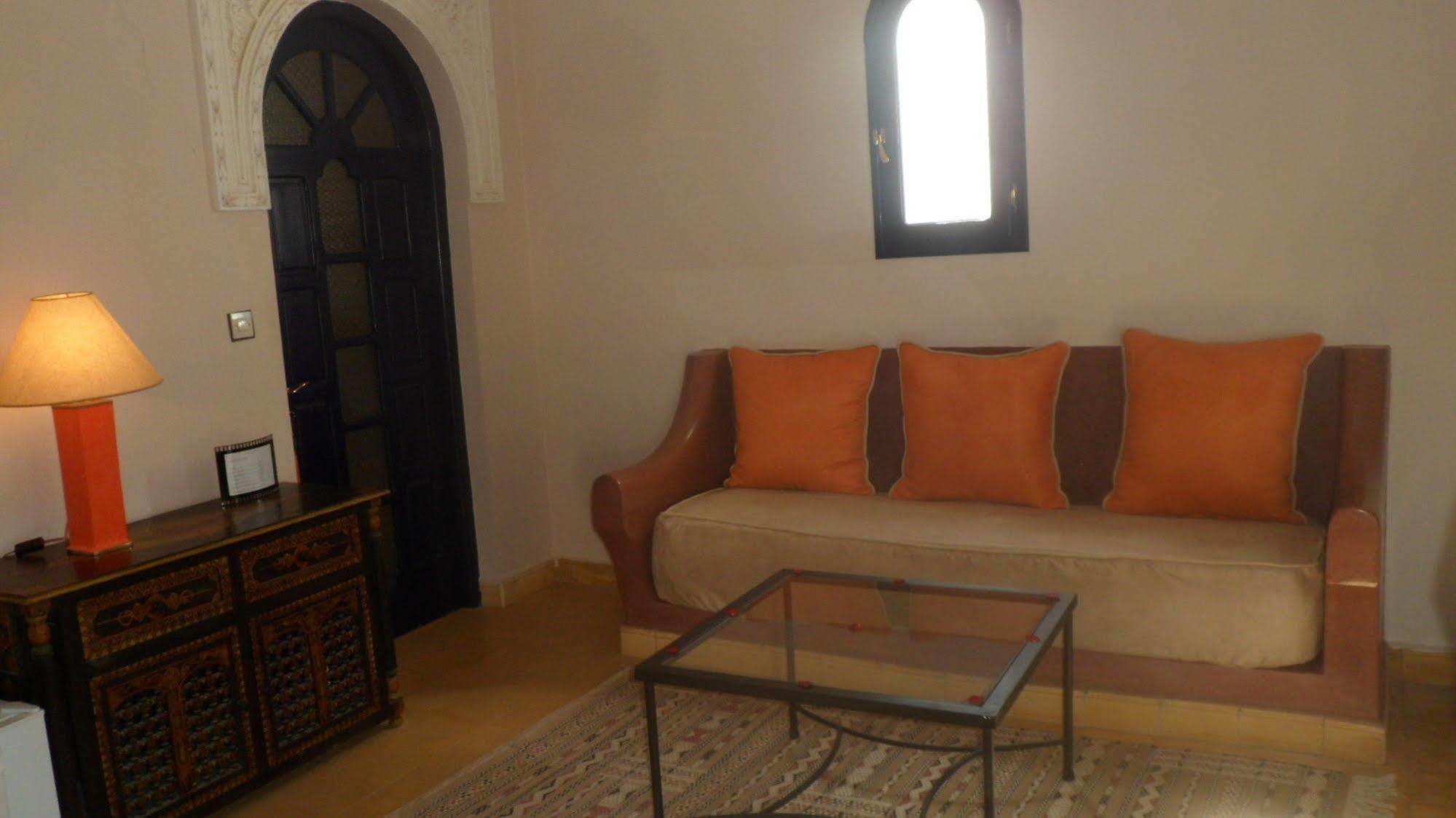 Amaryllis 招待所 Ghazoua